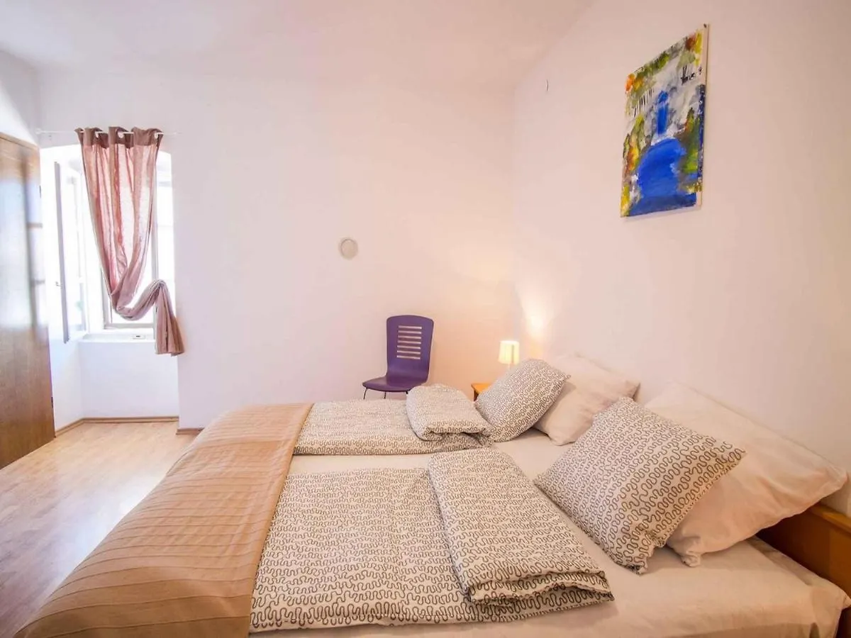 Apartments In Vrbnik/Insel Krk 13611