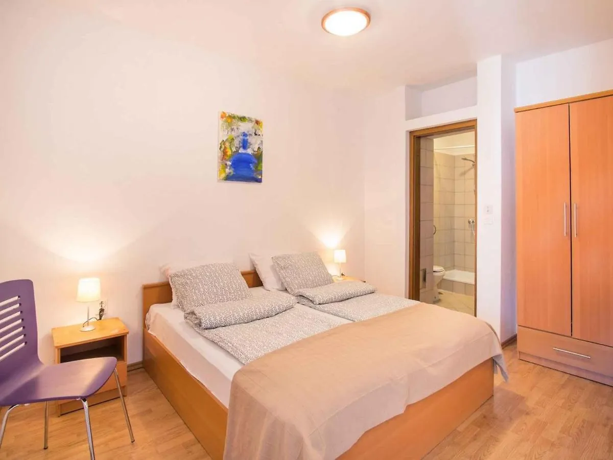 Apartments In Vrbnik/Insel Krk 13611 Chorvatsko