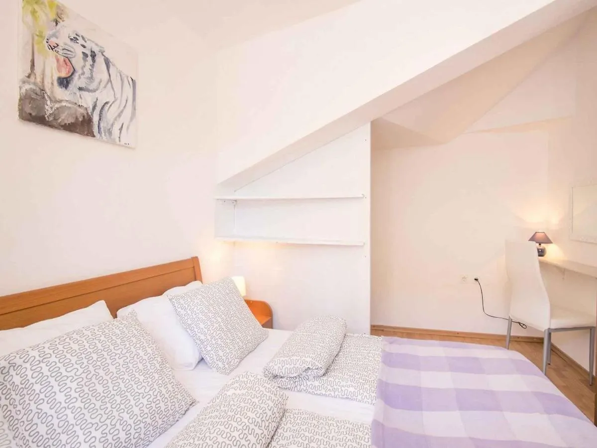 Apartments In Vrbnik/Insel Krk 13611 Chorvatsko