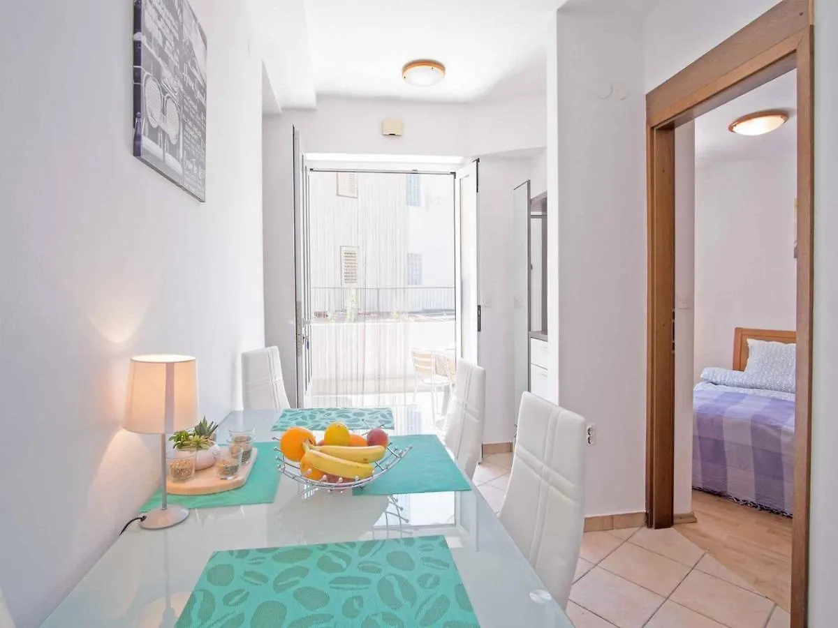 Apartments In Vrbnik/Insel Krk 13611 Vrbnik