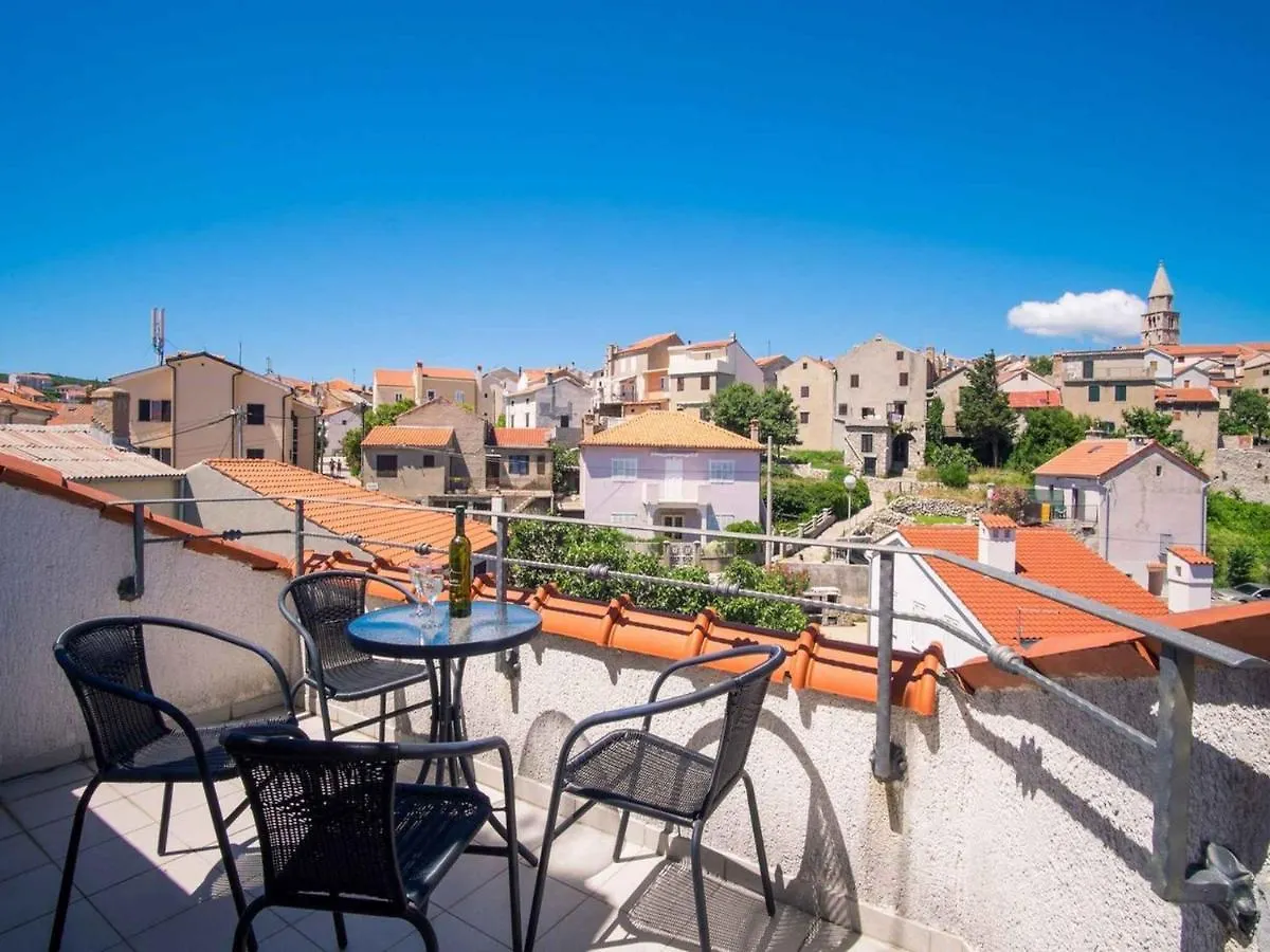 Apartments In Vrbnik/Insel Krk 13611 Vrbnik
