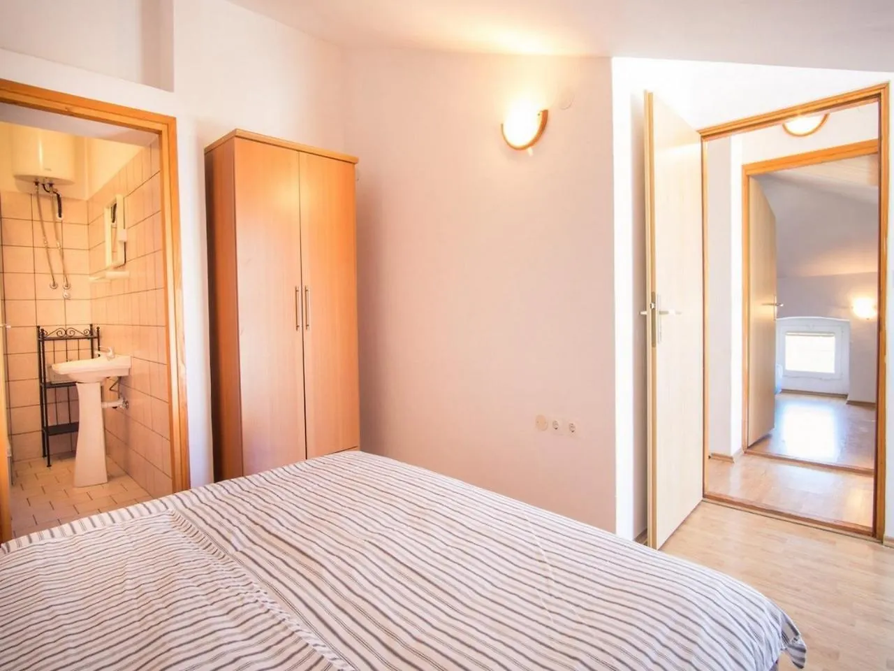 Apartments In Vrbnik/Insel Krk 13611