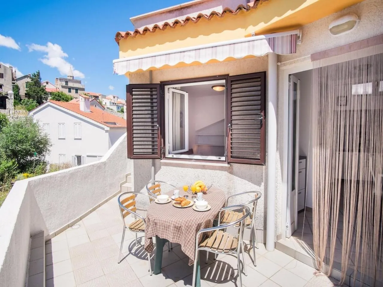 Apartments In Vrbnik/Insel Krk 13611